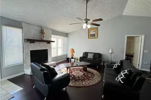 17 Hartley Woods Dr NE, Kennesaw, GA 30144 - Photo 2