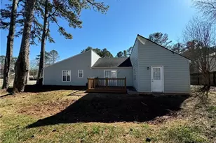 17 Hartley Woods Dr NE, Kennesaw, GA 30144 - Photo 16