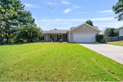 443 Robins Way, Auburn, GA 30011 - Photo 2