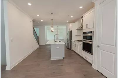 6595 Beacon Drive, Atlanta, GA 30328 - Photo 14