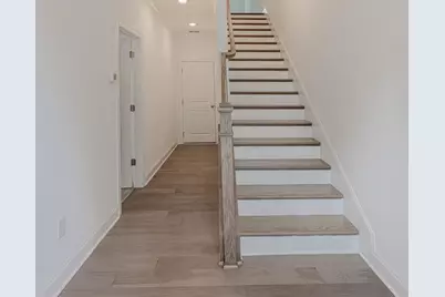 6595 Beacon Drive, Atlanta, GA 30328 - Photo 4