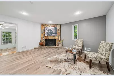 230 Lakeview Ridge E, Roswell, GA 30076 - Photo 4