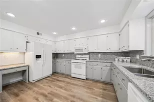 230 Lakeview Ridge E, Roswell, GA 30076 - Photo 18