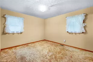 596 Pinhook Rd SE, Fairmount, GA 30139 - Photo 14