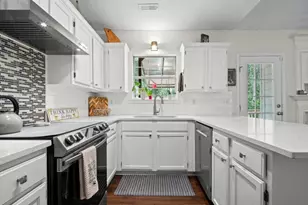 101 Laguna Springs Dr, Woodstock, GA 30188 - Photo 12