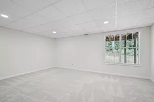 101 Laguna Springs Dr, Woodstock, GA 30188 - Photo 24