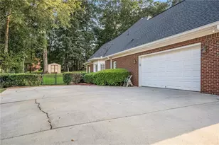 2561 Old Salem Cir SE, Conyers, GA 30013 - Photo 36