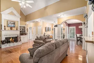 2561 Old Salem Cir SE, Conyers, GA 30013 - Photo 4