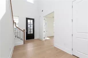 6810 Wallace Crk Ct, Cumming, GA 30028 - Photo 4