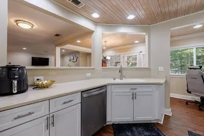 44 Dunwoody Springs Drive, Atlanta, GA 30328 - Photo 10