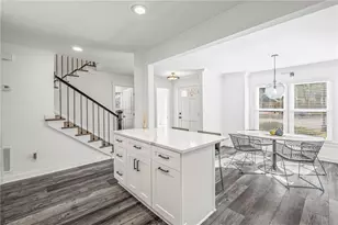 748 Olde Towne Ln, Marietta, GA 30068 - Photo 4