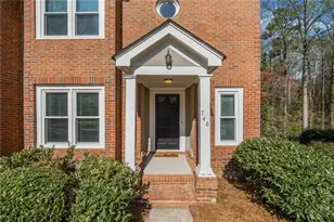 748 Olde Towne Ln, Marietta, GA 30068 - Photo 2
