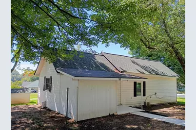 4022 Sutton Road, Gainesville, GA 30506 - Photo 2