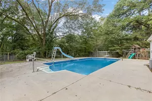 229 Covington St, Loganville, GA 30052 - Photo 34