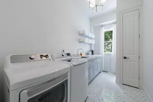 4526 Peachtree Dunwoody Rd, Atlanta, GA 30342 - Photo 32