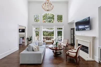 4526 Peachtree Dunwoody Road, Atlanta, GA 30342 - Photo 10