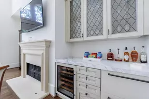 4526 Peachtree Dunwoody Rd, Atlanta, GA 30342 - Photo 12