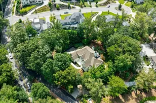 4526 Peachtree Dunwoody Rd, Atlanta, GA 30342 - Photo 2