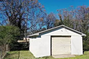 372 2nd St, Forest Park, GA 30297 - Photo 2