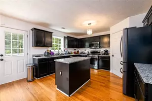 1045 Paper Creek Dr, Lawrenceville, GA 30046 - Photo 8