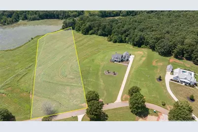 825 N Hampton Way, Monroe, GA 30656 - Photo 2