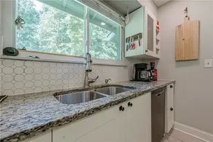 407 Jon Scott Dr, Alpharetta, GA 30009 - Photo 12