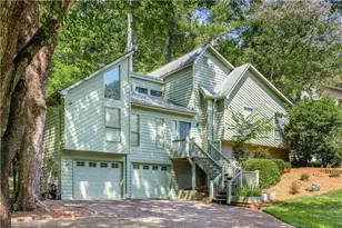 1877 Falcon Wood Dr NE, Marietta, GA 30066 - Photo 2