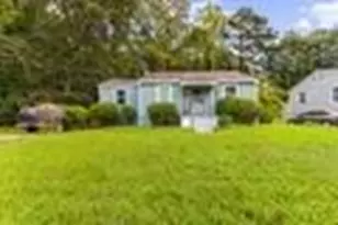 2215 Penelope St NW, Atlanta, GA 30314 - Photo 2