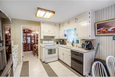 1721 Driftwood Place, Snellville, GA 30078 - Photo 6