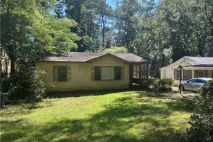 1075 Cato St NW, Atlanta, GA 30318 - Photo 2