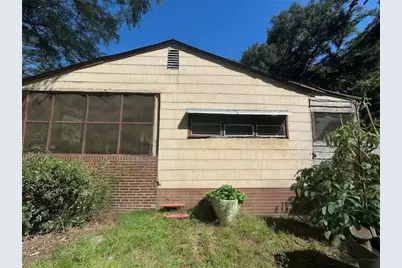 1075 Cato Street NW, Atlanta, GA 30318 - Photo 4