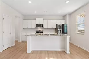 118 Summit Pointe Dr, Dallas, GA 30132 - Photo 2