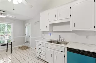 21 Whistle Stop Dr SW, Cartersville, GA 30120 - Photo 10