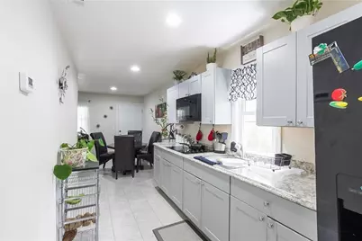 728 Saybrook Circle NW #C, Lilburn, GA 30047 - Photo 4