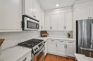 62 High Top Pt, Sandy Springs, GA 30328 - Photo 4