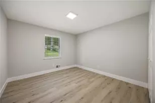 6050 Ledgewood Dr, Forest Park, GA 30297 - Photo 16