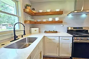 217 Penelope Dr NW, Atlanta, GA 30314 - Photo 6