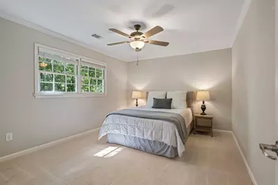 10555 Shallowford Road, Roswell, GA 30075 - Photo 28