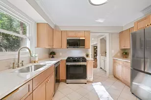 10555 Shallowford Rd, Roswell, GA 30075 - Photo 4