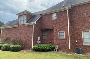 3945 Glen Park Dr, Lithonia, GA 30038 - Photo 4