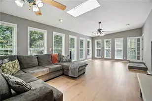 1784 Hammond Woods Cir SW, Marietta, GA 30008 - Photo 4