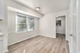 968 Oak Springs Ct, Stone Mountain, GA 30083 - Photo 4