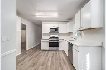 968 Oak Springs Court, Stone Mountain, GA 30083 - Photo 6