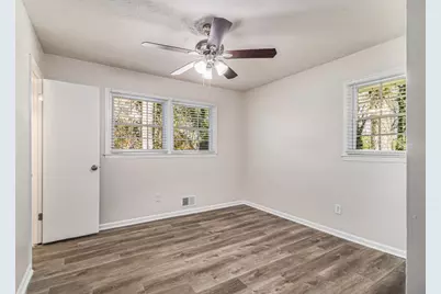 968 Oak Springs Court, Stone Mountain, GA 30083 - Photo 16