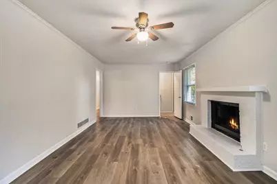 968 Oak Springs Court, Stone Mountain, GA 30083 - Photo 10