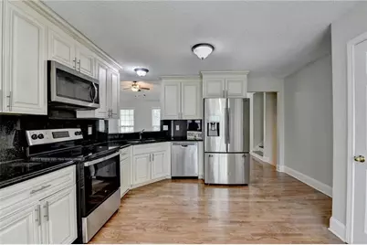 5880 April Drive, Sugar Hill, GA 30518 - Photo 16