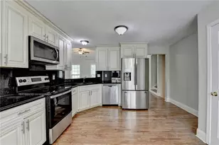 5880 April Dr, Sugar Hill, GA 30518 - Photo 16