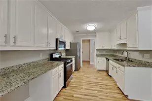 566 Wine Cluster Ct, Grayson, GA 30017 - Photo 4