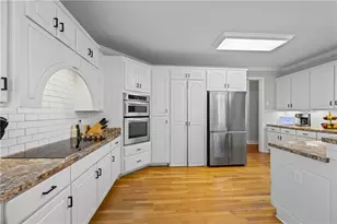 2155 Parliament Dr, Lawrenceville, GA 30043 - Photo 8