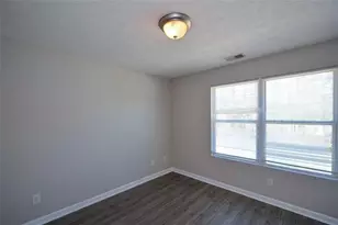 7302 Fairington Village Dr, Lithonia, GA 30038 - Photo 22